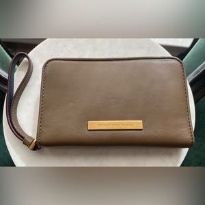 Marc by Marc Jacobs Leather Wristlet - Olive